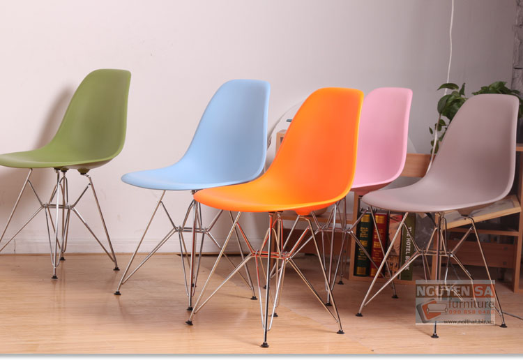 ghe cafe eames 2011A