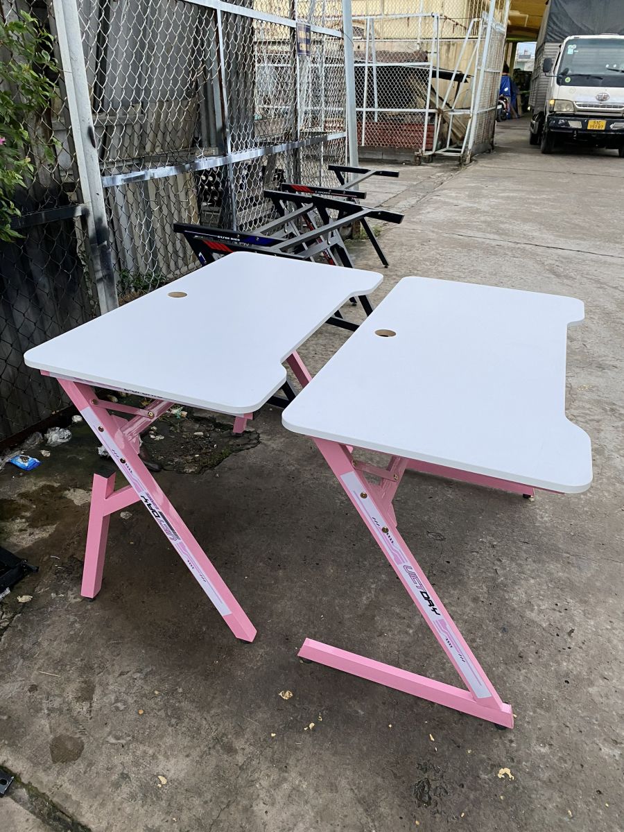 BAN LAM VIEC HIEN DAI